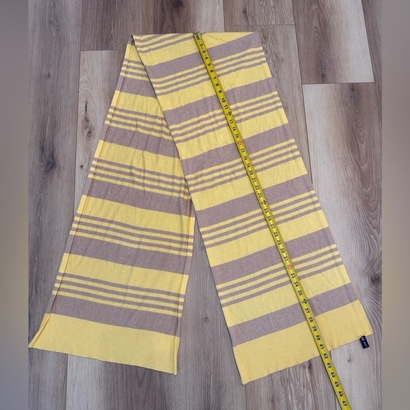 Gap Yellow & Beige Stripes Scarf 🧣 - Picture 5 of 5